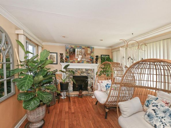 899 Brent Drive, Wantagh NY 11793