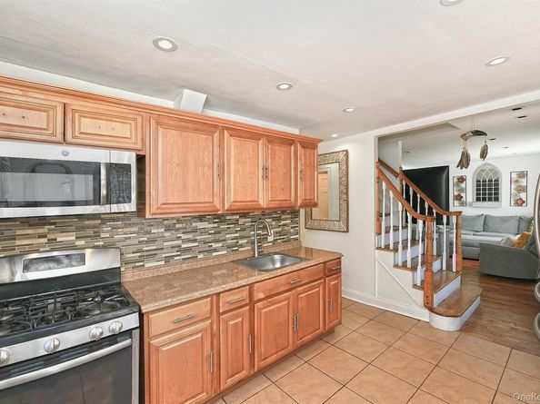 899 Brent Drive, Wantagh NY 11793