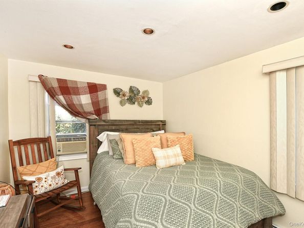 899 Brent Drive, Wantagh NY 11793