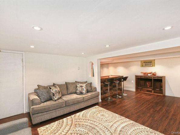 899 Brent Drive, Wantagh NY 11793