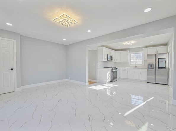 52 State Street, Valley Stream NY 11580