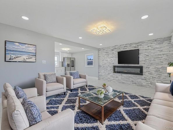 52 State Street, Valley Stream NY 11580