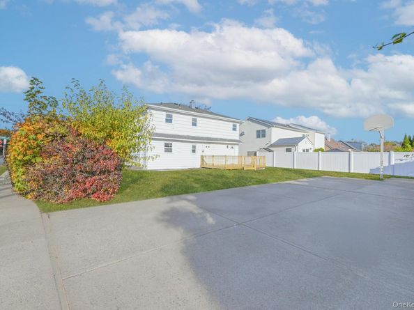 52 State Street, Valley Stream NY 11580