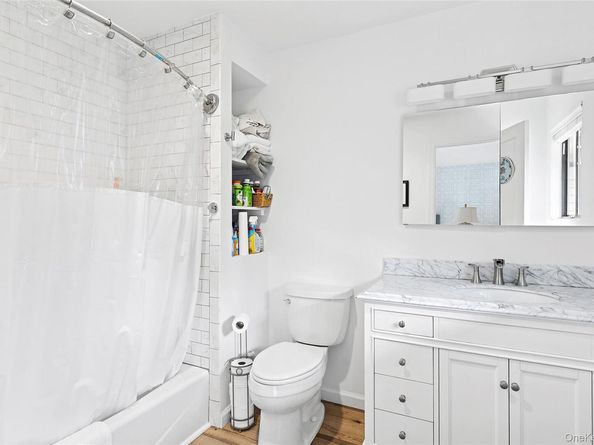 52 Fairway Place 14, Montauk NY 11954
