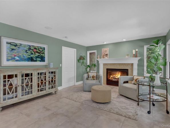 105 Cliff Road, Port Jefferson NY 11777