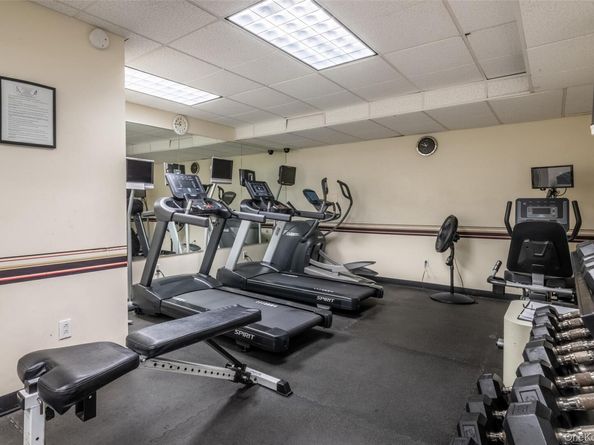 1255 North Avenue B 6Q, New Rochelle NY 10804
