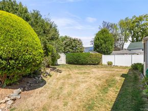 3 Peartree Lane, Huntington Station NY 11746