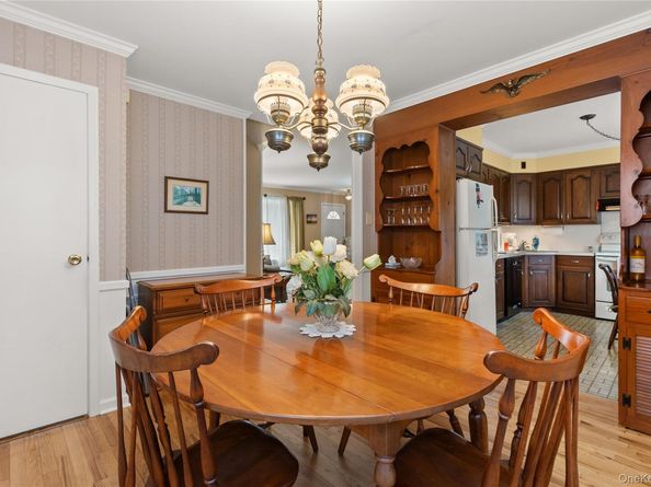 3 Peartree Lane, Huntington Station NY 11746