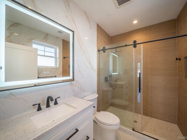 957 Dana Avenue, Valley Stream NY 11580