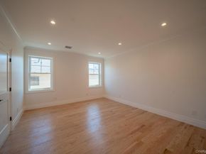 957 Dana Avenue, Valley Stream NY 11580