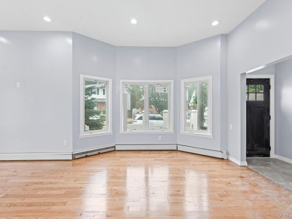 21908 138th Road, Laurelton NY 11413