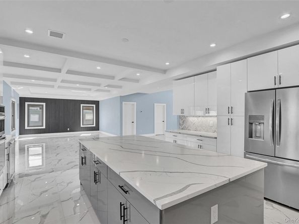 27 Red Maple Drive N, Levittown NY 11793