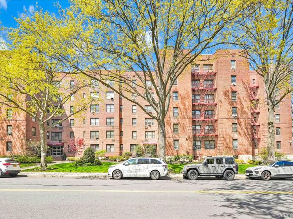 142-21 26th Avenue 4F, Flushing NY 11354