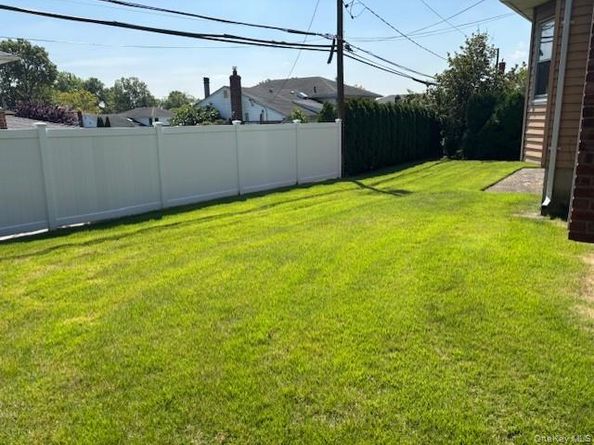 26 Duke Drive, Manhasset Hills NY 11040