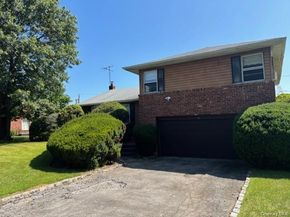 26 Duke Drive, Manhasset Hills NY 11040