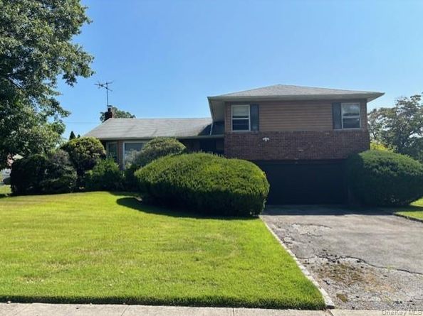 26 Duke Drive, Manhasset Hills NY 11040