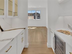 2661 Hyacinth Street, Westbury NY 11590