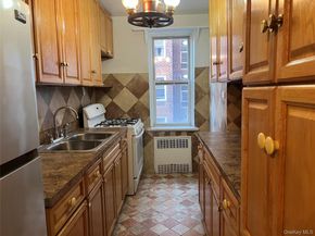 39-20 52nd Street 2G, Woodside NY 11377