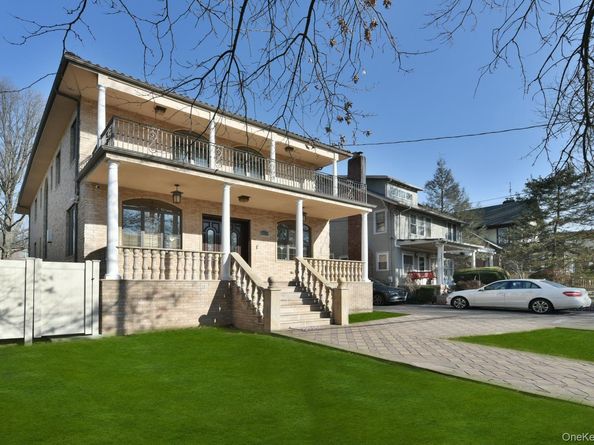 84-29 Kendrick Place, Jamaica Estates NY 11432