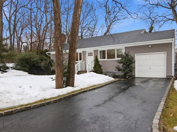 23 Gay Lore Drive, Huntington NY 11743