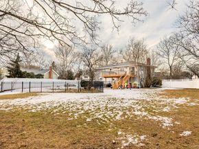 5 Metcale Lane, East Northport NY 11731