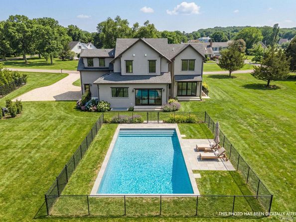 2045 Willow Drive, East Marion NY 11939