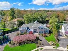 15 Pironi Court, Woodbury NY 11797