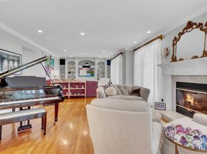 15 Pironi Court, Woodbury NY 11797