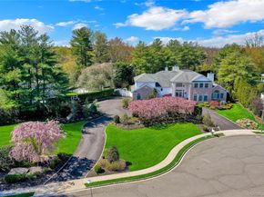 15 Pironi Court, Woodbury NY 11797