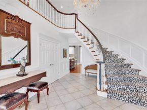 15 Pironi Court, Woodbury NY 11797