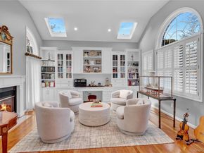 15 Pironi Court, Woodbury NY 11797