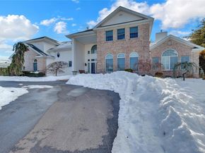 15 Pironi Court, Woodbury NY 11797