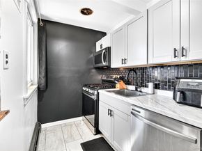 2 Wyndover Woods Lane 16, White Plains NY 10603