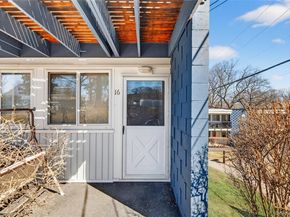 2 Wyndover Woods Lane 16, White Plains NY 10603