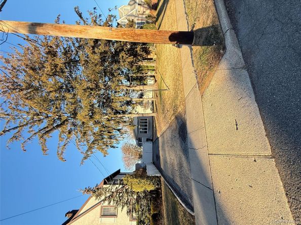 254 Park Avenue, Freeport NY 11520