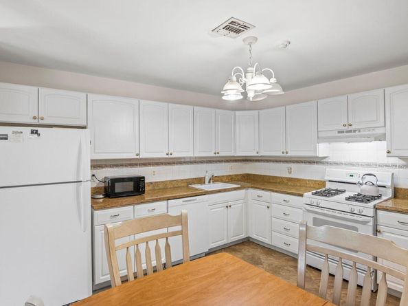 124 Erin Lane, East Setauket NY 11733