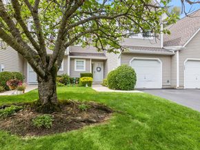 124 Erin Lane, East Setauket NY 11733