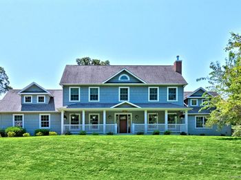 12 Russell Drive