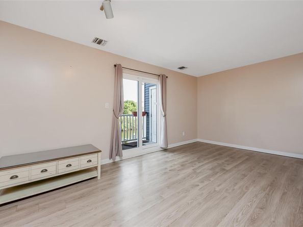 116 Westend Avenue 21, Freeport NY 11520