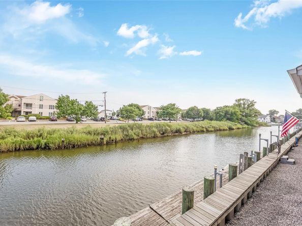116 Westend Avenue 21, Freeport NY 11520