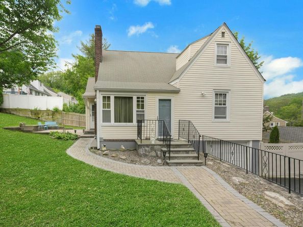 66 Columbia Avenue, Thornwood NY 10594