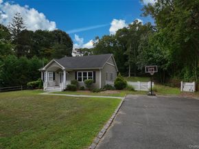 39 Hill Street E, Wading River NY 11792