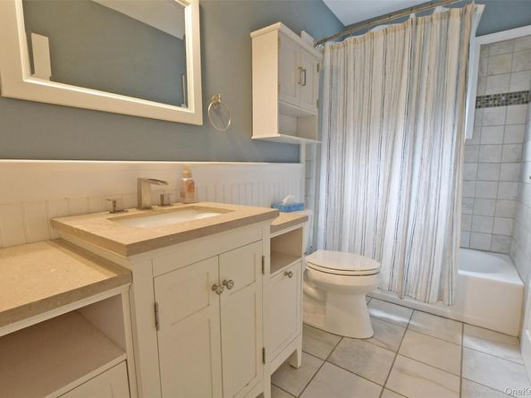39 Hill Street E, Wading River NY 11792