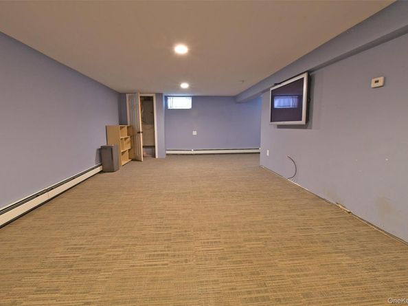 39 Hill Street E, Wading River NY 11792