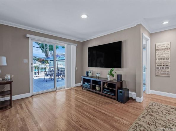 7 Cornell Avenue, Hicksville NY 11801