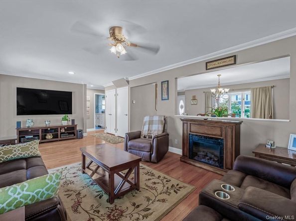 7 Cornell Avenue, Hicksville NY 11801