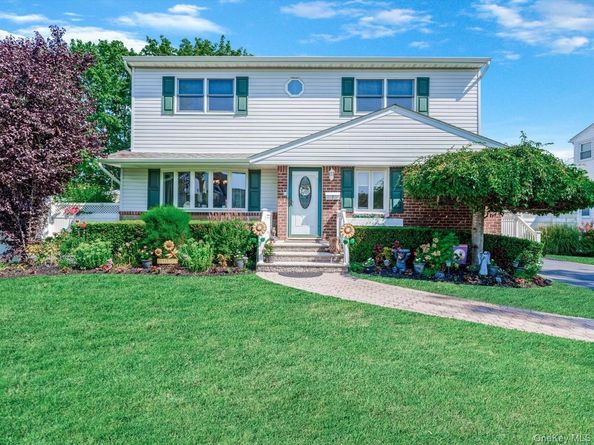 7 Cornell Avenue, Hicksville NY 11801