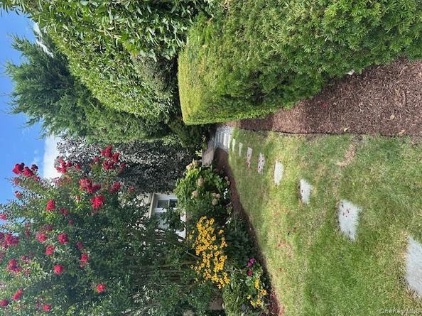 3101 Lonni Lane, Merrick NY 11566
