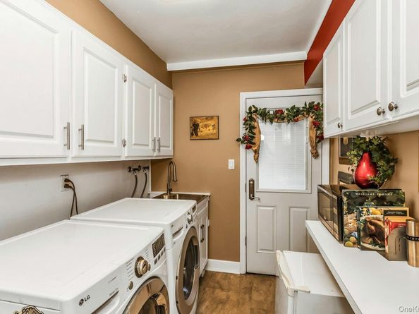 3101 Lonni Lane, Merrick NY 11566