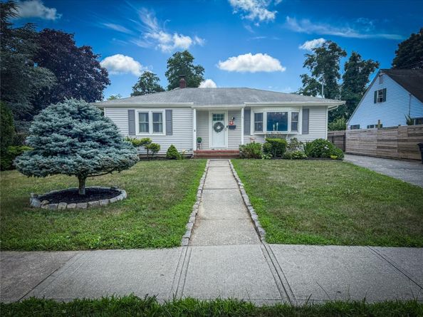 21 Duryea Street, Riverhead NY 11901